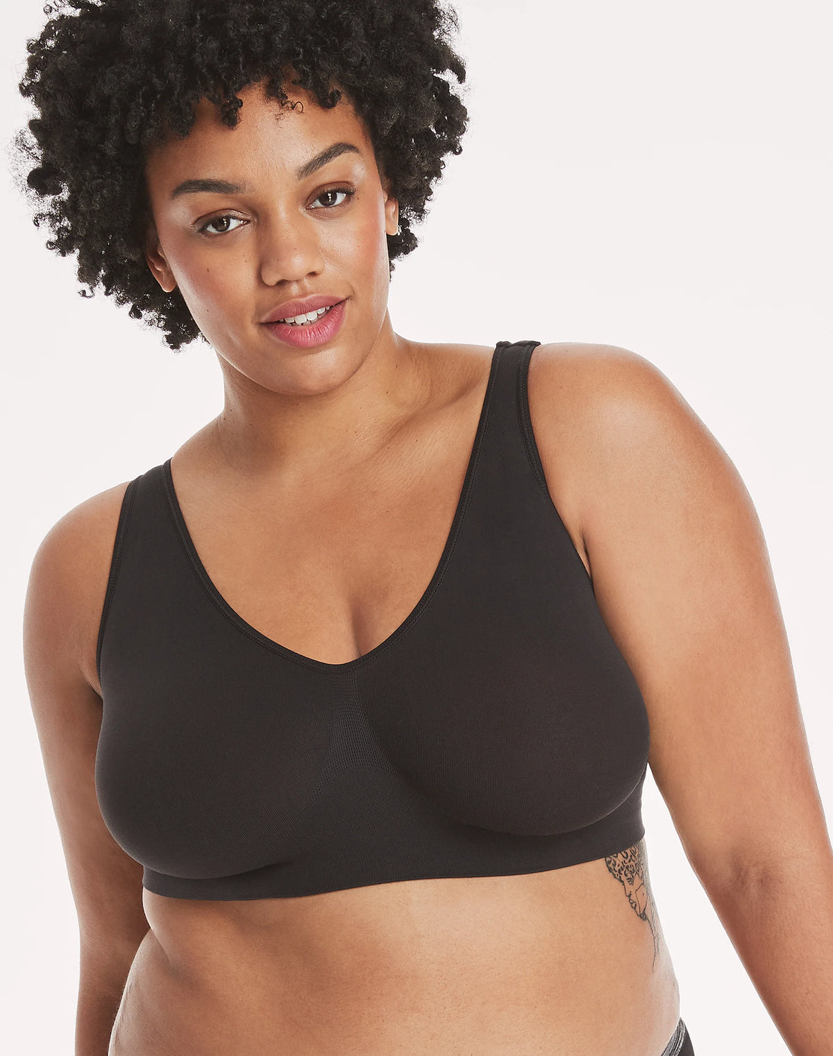 Hanes Cozy Seamless Women's Wireless Bra