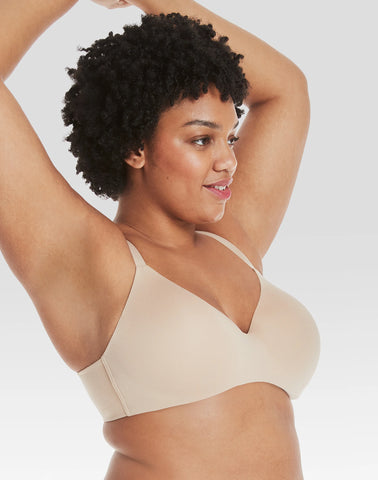 Hanes Women's Concealing Petals Wireless Bra with Convertible Straps