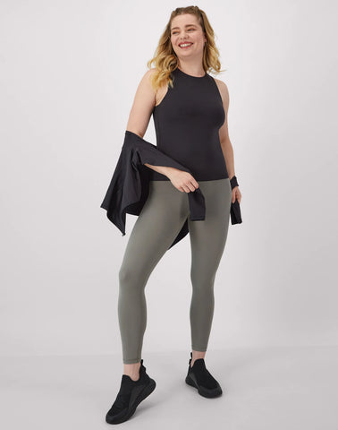 Hanes Moves Leak Protection 7/8 Leggings, 25
