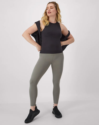 Hanes Moves Leak Protection 7/8 Leggings, 25