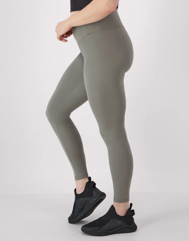 Hanes Moves Leak Protection 7/8 Leggings, 25